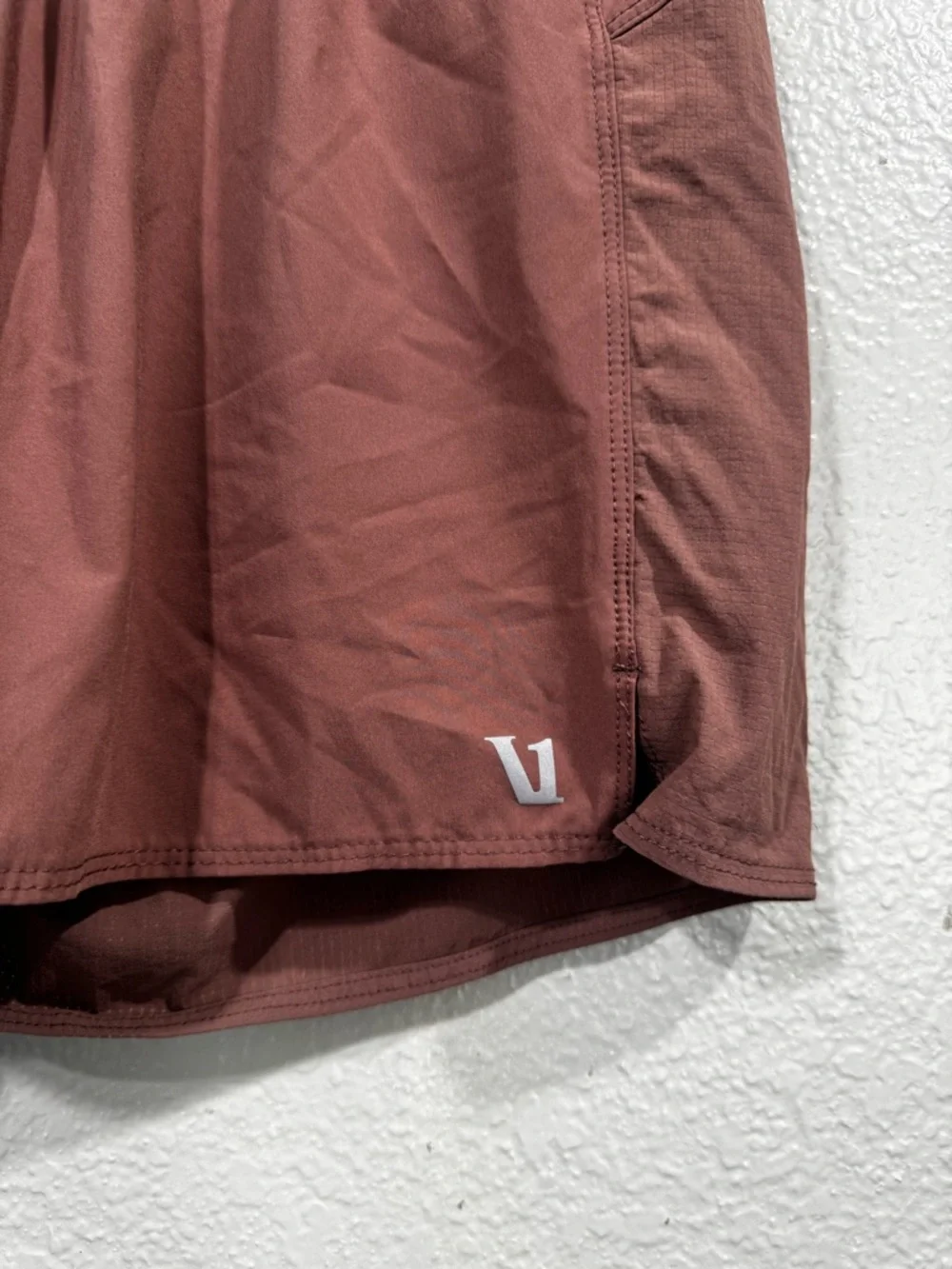 Vuori Men's Course Run Short Terracotta 5” inseam Size Large - Picture 6 of 16